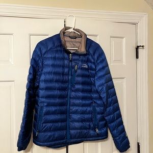 Men's Ultralight 850 Down Jacket.